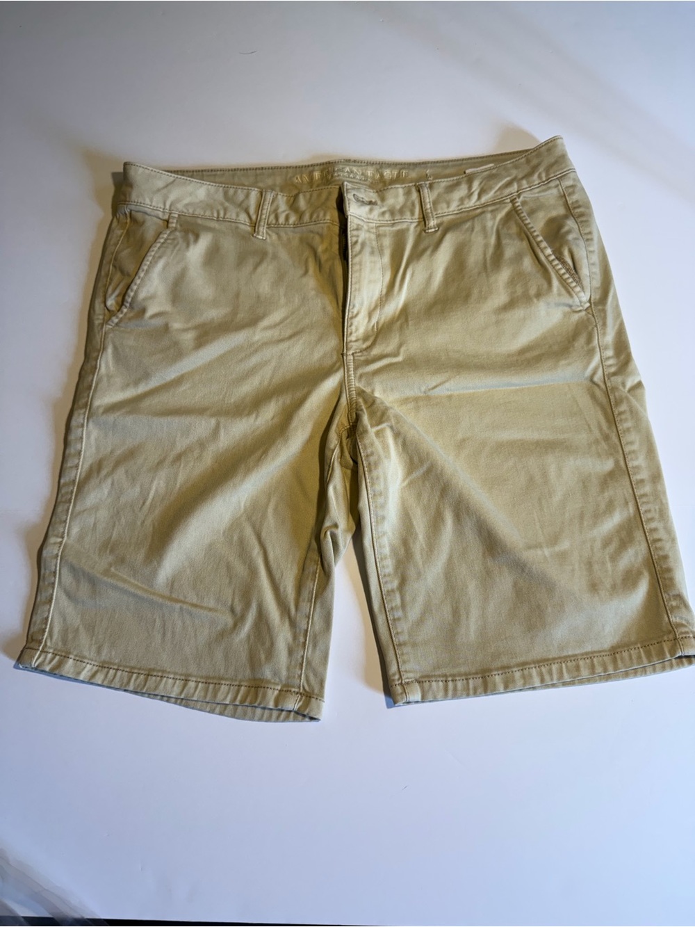 American Eagle Women's Khaki Chino Shorts Size 14 Stretch X Tan Bermuda